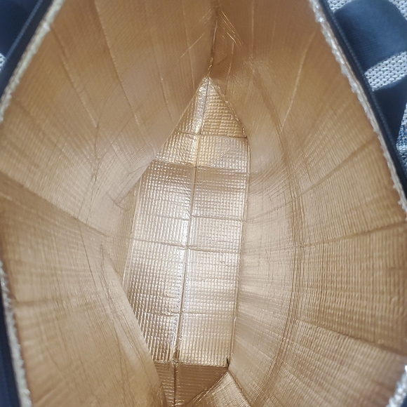 Stylish Patterned Tote Bag in Pastel Blue and Gold - Picture 4 of 5